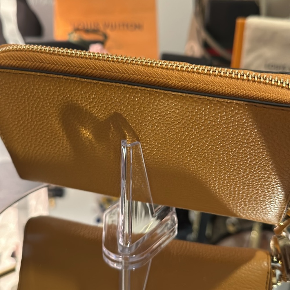 Michael Kors Mercer Large Pebbled Leather Smartphone Wallet, NWOT 🌻 - Picture 12 of 12